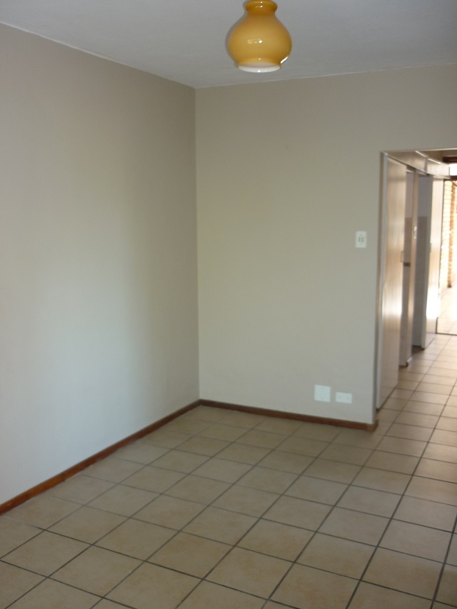 2 Bedroom Property for Sale in Uniepark Western Cape
